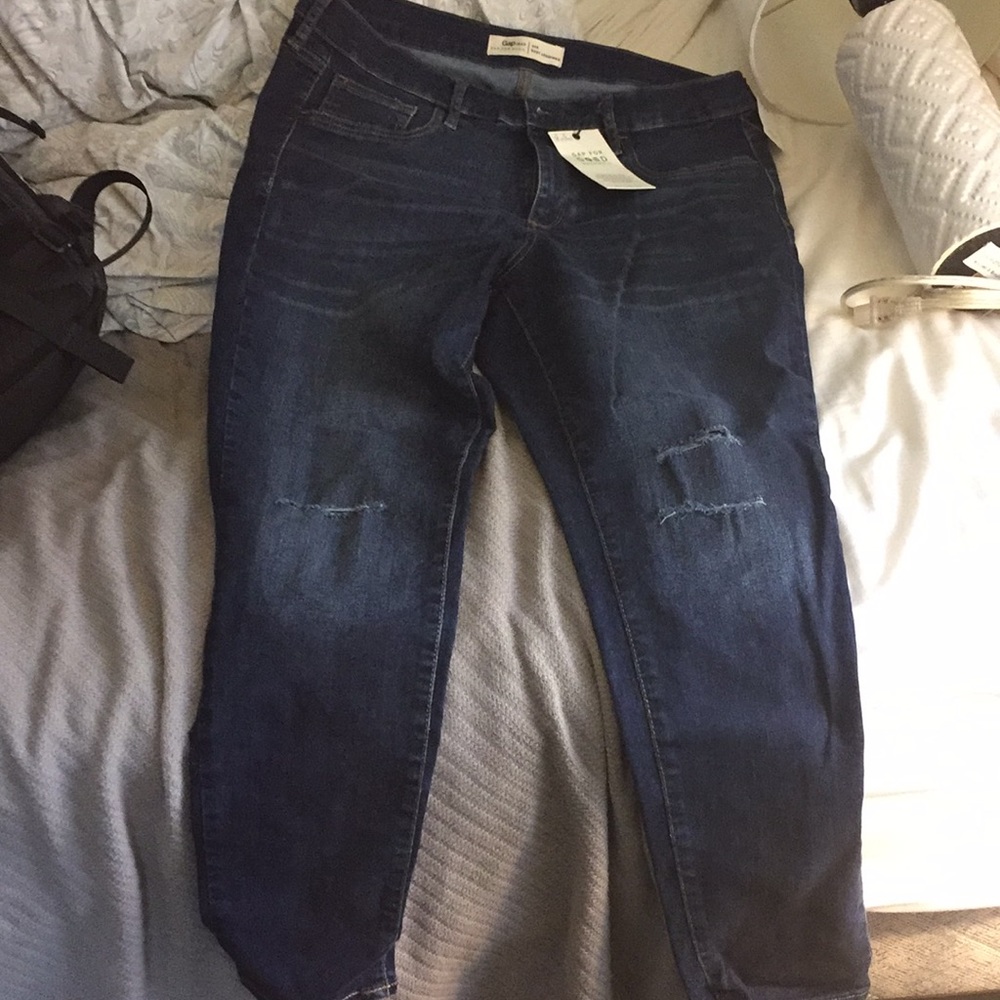 NWT Gap ripped easy leggings/jeans size 32